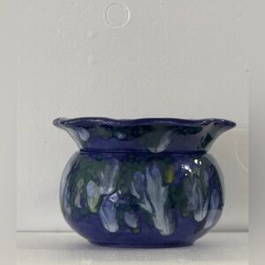 Small Violet & Orchid ceramic pots 1 pot each has 2 pieces